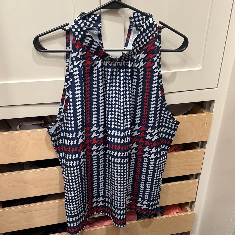 SHEIN Navy and Red Houndstooth Sleeveless Top